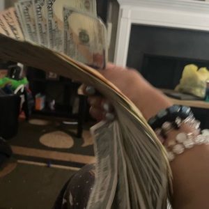 Meet your Posher, Ariyana